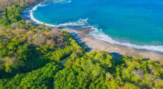 Are you looking for commercial Lot in Marbella? 950 steps to the beach/ facing the road 160